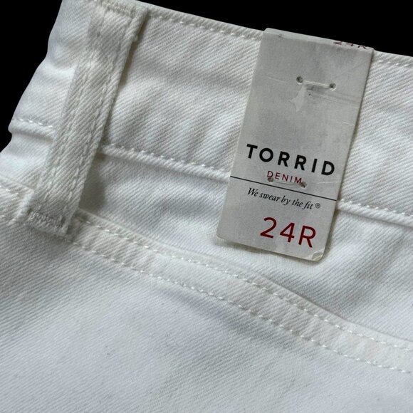 Torrid Boyfriend Jeans Distressed White Wash 24R - Picture 13 of 15
